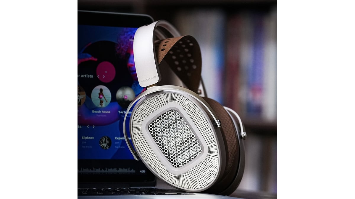 HiFiMan puts a planar flagship on Wi-Fi — not Bluetooth