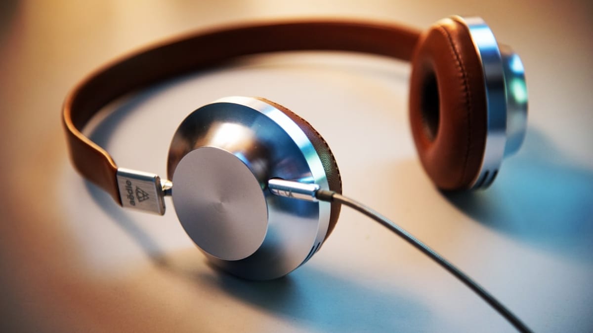 Lossless over Bluetooth stops being a flagship luxury